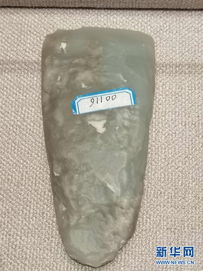 （文化視點(diǎn)·聽(tīng)文物講故事·圖文互動(dòng)）（2）豪橫！古人扛著玉斧在羅布泊打獵