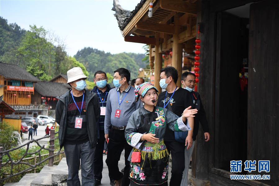 （新華全媒頭條·圖文互動）（8）初夏，循著總書記的腳步探訪產(chǎn)業(yè)扶貧新事
