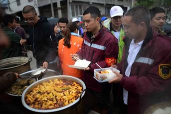 生活，依然在繼續(xù)