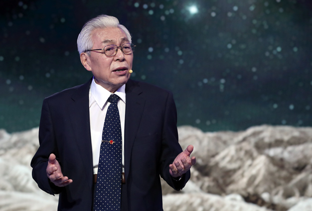 雖然已經(jīng)84歲了，但我還會(huì)加倍努力。