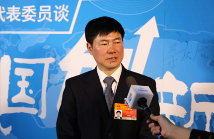 “我們要進(jìn)行自貿(mào)區(qū)的體制機(jī)制的創(chuàng)新，也就是先行先試的一些實(shí)驗(yàn)。”