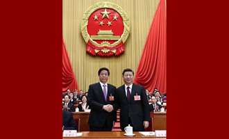 習(xí)近平當(dāng)選國家主席、中央軍委主席