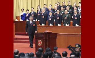 習(xí)近平當(dāng)選國家主席、中央軍委主席