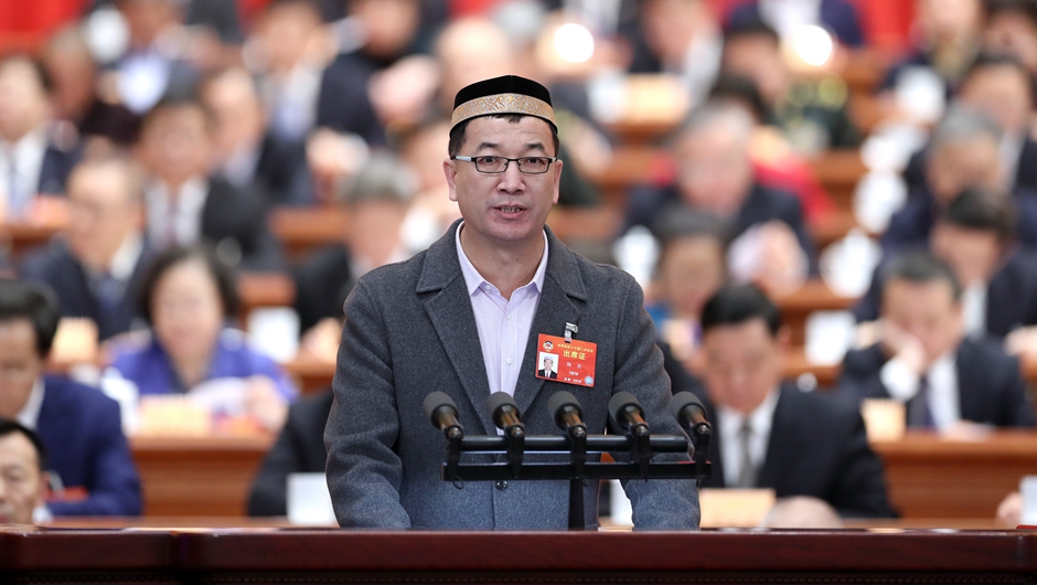 新疆維吾爾自治區(qū)呼圖壁縣政協(xié)副主席、伊斯蘭教協(xié)會(huì)會(huì)長(zhǎng)，呼圖壁縣城鎮(zhèn)陜西寺阿訇 楊杰