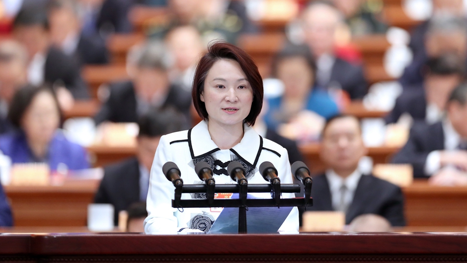 民建聯(lián)主席，香港立法會(huì)議員、行政會(huì)議成員 李慧瓊