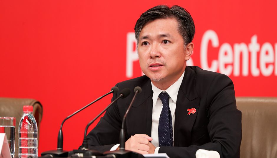 群眾游行總導演、北京師范大學藝術(shù)與傳媒學院副院長肖向榮介紹情況