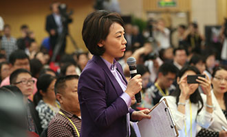 中央電視臺、中國國際電視臺記者提問