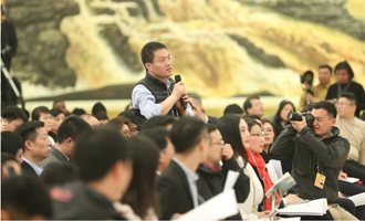 香港文匯報(bào)、大公報(bào)記者提問(wèn)