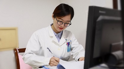 有才！這位女醫(yī)生自創(chuàng)說唱視頻，讓科普更“接地氣”