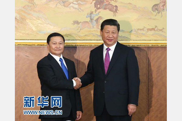 8月22日，國家主席習(xí)近平在烏蘭巴托會(huì)見蒙古國總理阿勒坦呼亞格。 新華社記者龐興雷攝 