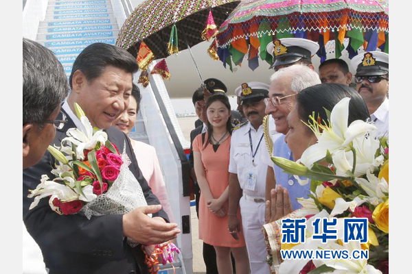 9月17日，國家主席習(xí)近平抵達(dá)古吉拉特邦艾哈邁達(dá)巴德市，開始對印度進(jìn)行國事訪問。 新華社記者 鞠鵬 攝