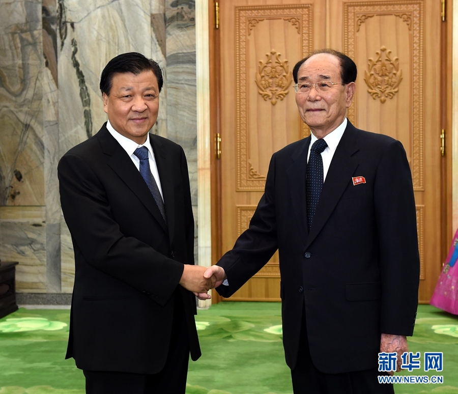 10月10日，正在朝鮮訪問的中共中央政治局常委、中央書記處書記劉云山在平壤會見朝鮮勞動黨中央政治局常委、最高人民會議常任委員會委員長金永南。 新華社記者 饒愛民 攝