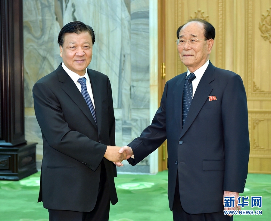 10月10日，正在朝鮮訪問的中共中央政治局常委、中央書記處書記劉云山在平壤會見朝鮮勞動黨中央政治局常委、最高人民會議常任委員會委員長金永南。 新華社記者 李濤 攝