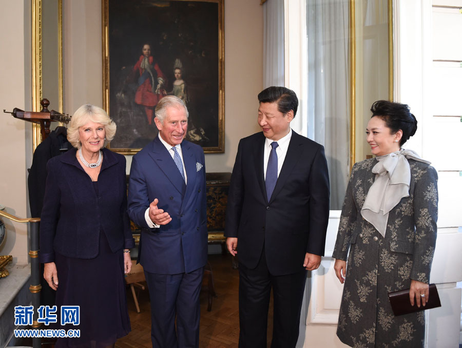 10月20日，國家主席習(xí)近平和夫人彭麗媛在倫敦會(huì)見英國查爾斯王儲(chǔ)夫婦。 新華社記者 謝環(huán)馳 攝