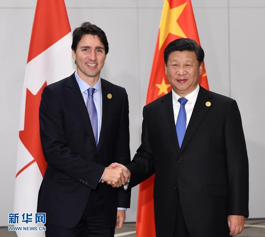 11月16日，國家主席習近平在土耳其安塔利亞會見加拿大總理特魯多。 新華社記者 饒愛民 攝