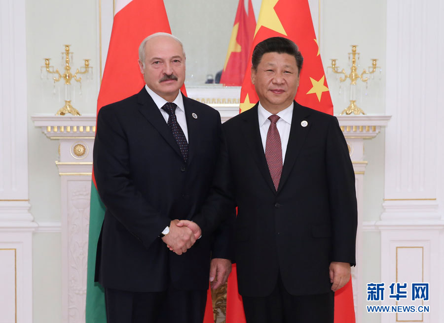  6月24日，國(guó)家主席習(xí)近平在塔什干會(huì)見(jiàn)白俄羅斯總統(tǒng)盧卡申科。新華社記者 蘭紅光 攝 