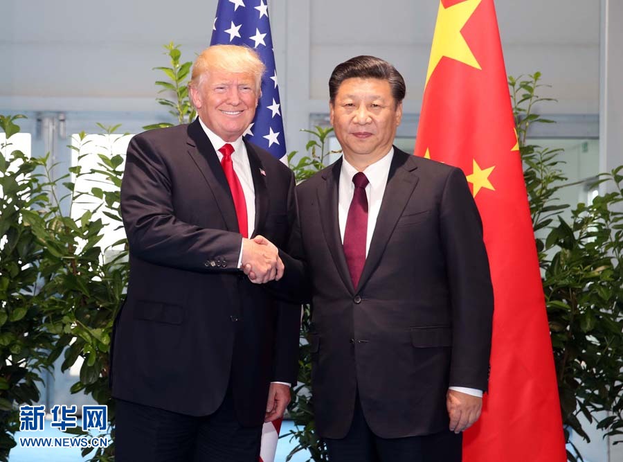 7月8日，國家主席習近平在二十國集團領(lǐng)導(dǎo)人漢堡峰會閉幕后會見美國總統(tǒng)特朗普，就中美關(guān)系及共同關(guān)心的重大國際和地區(qū)問題深入交換意見。新華社記者 姚大偉 攝