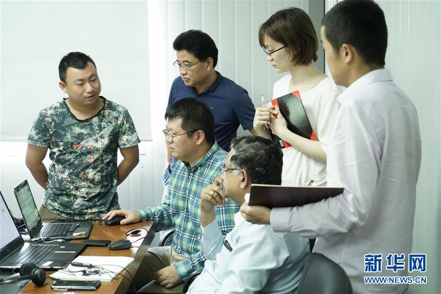 （國際&middot;圖文互動）（1）通訊：春節(jié)，&ldquo;是工期而不是假期&rdquo;&mdash;&mdash;記科倫坡港口城的中國建設(shè)者