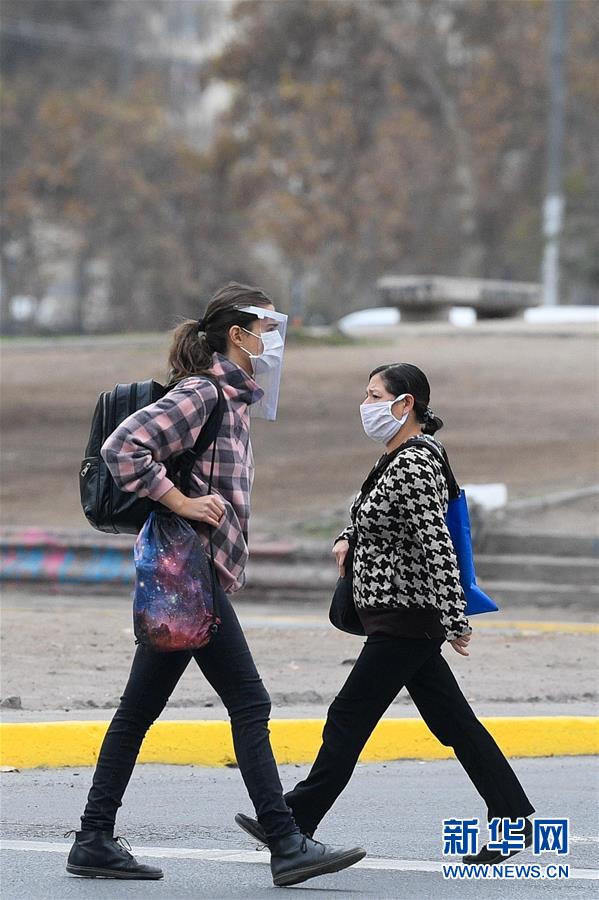 （國際疫情&middot;圖文互動）（3）智利首都圣地亞哥因疫情嚴(yán)重將實施封城
